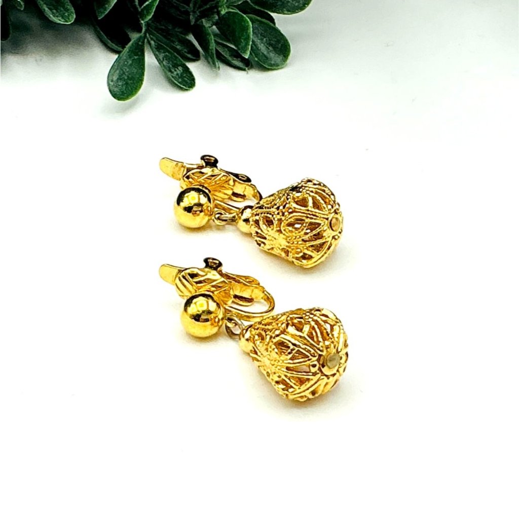 Vintage Gold-Tone Clip-On Filigree Drop Earrings By Trafari